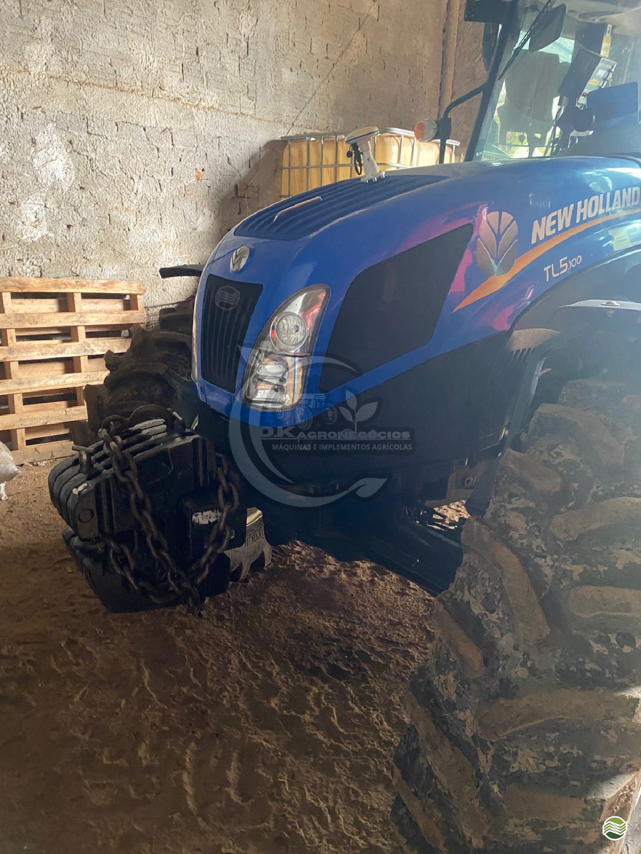 TRATOR NEW HOLLAND NEW TL5.100 Tração 4x4 D.K Agronegócios - Máquinas e Implementos Agrícolas PRUDENTOPOLIS PARANÁ PR